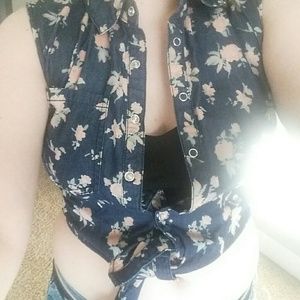 Flower print crop top